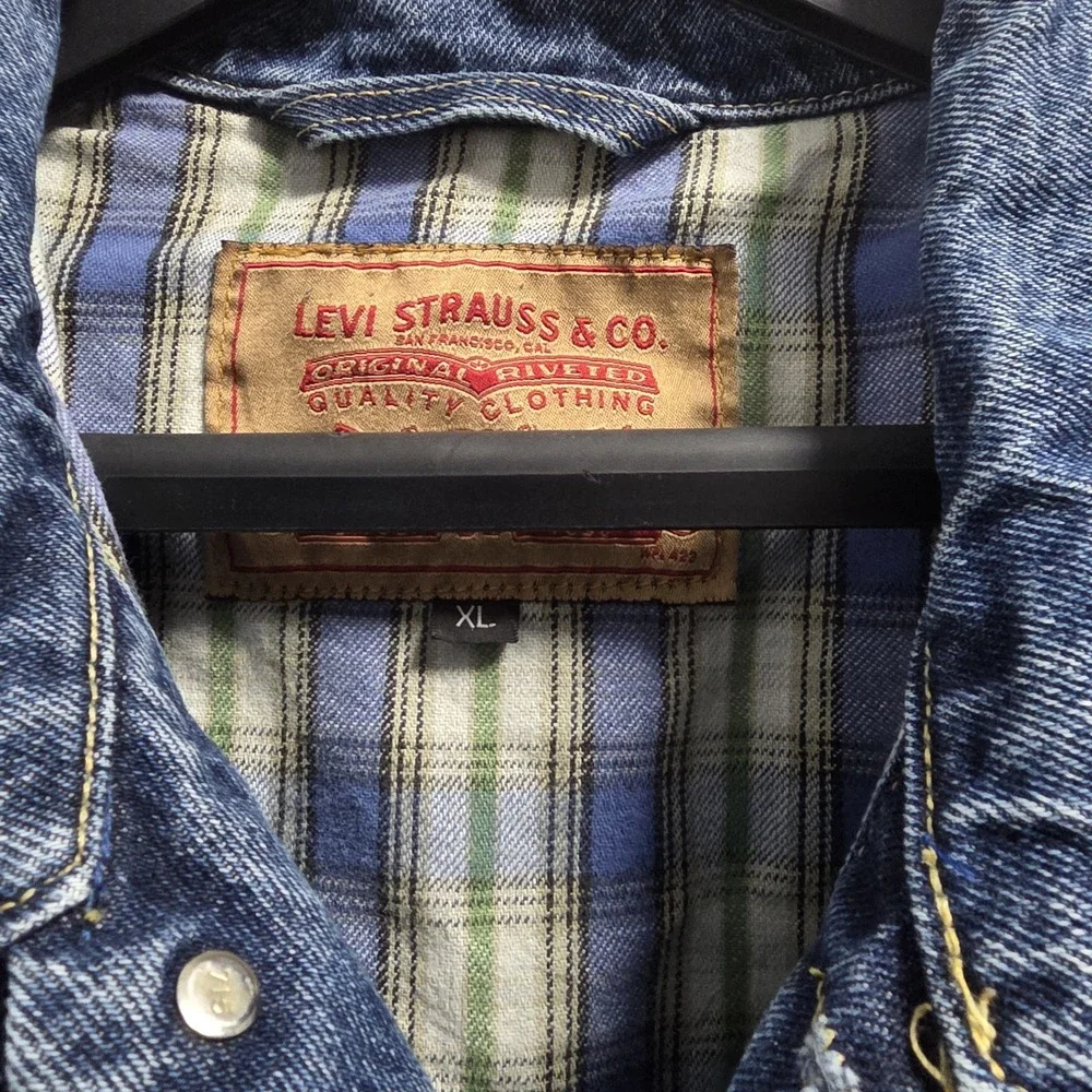 Vtg Levi Strauss Blue Denim Trucker‎ Jacket USA Green Flannel Lined Mens Size XL
